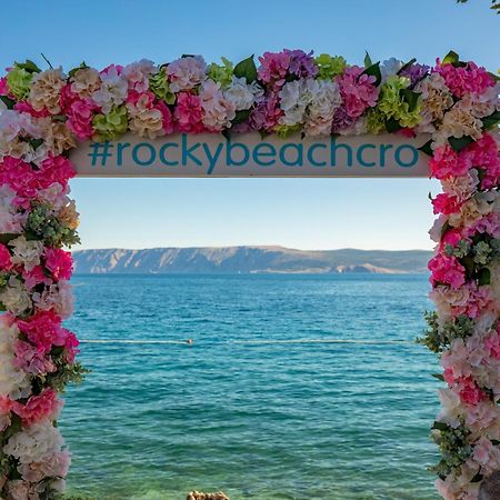 Rocky Beach Rooms โนวีวีโนดอลสกี ภายนอก รูปภาพ