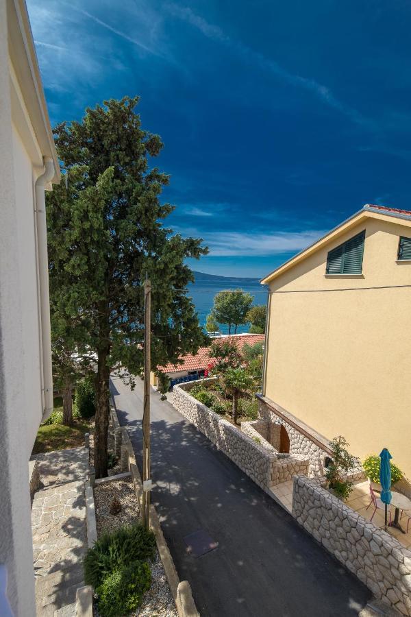 Rocky Beach Rooms โนวีวีโนดอลสกี ภายนอก รูปภาพ