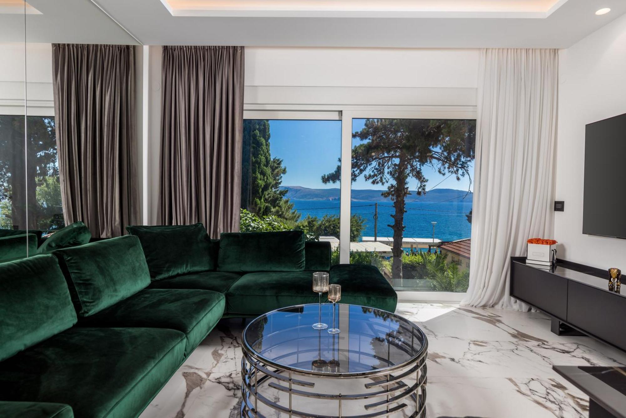 Rocky Beach Rooms โนวีวีโนดอลสกี ภายนอก รูปภาพ